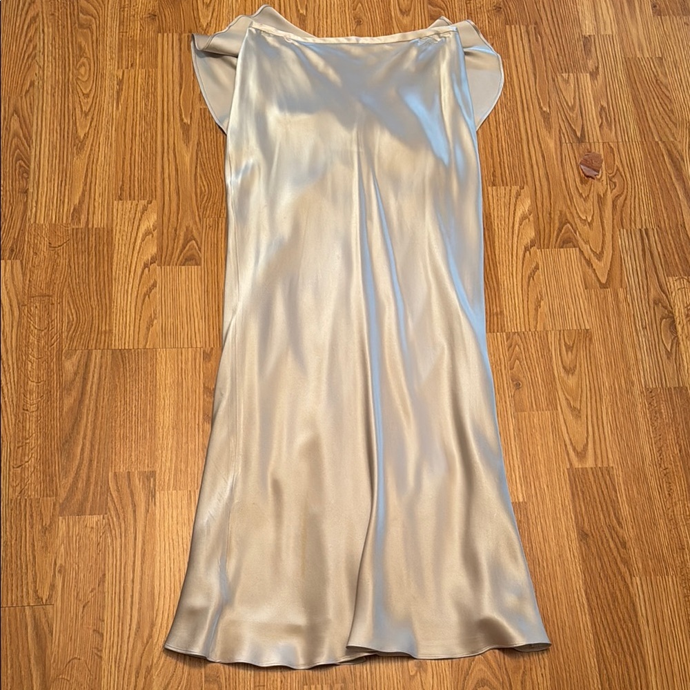 Elegant Silver Satin Kay Unger Skirt